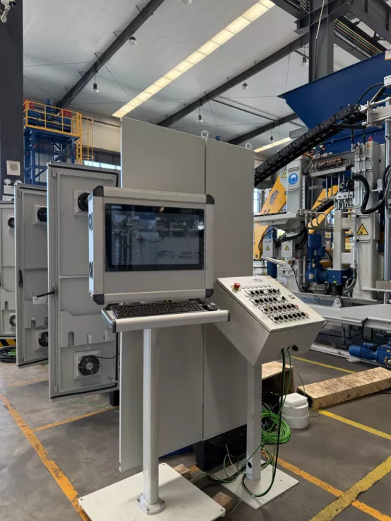 QGM smart block machine with SIEMENS S7-1500 PLC intelligent control system